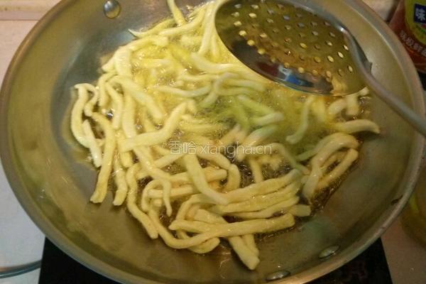 蔓越莓牛轧糖萨其马的做法图解3