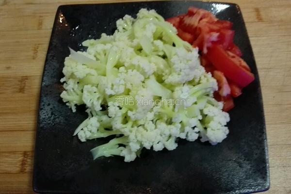 番茄炒菜花的做法图解2