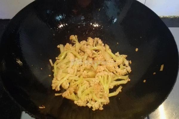 番茄炒菜花的做法图解3
