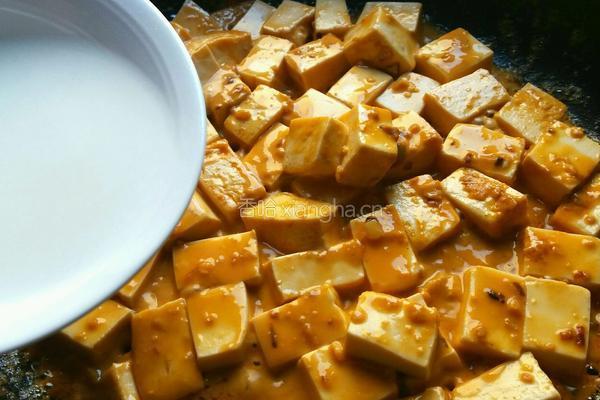 咸蛋黄烧豆腐的做法图解14