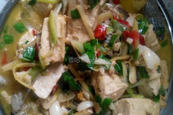 鲫鱼炖豆腐的做法图解6