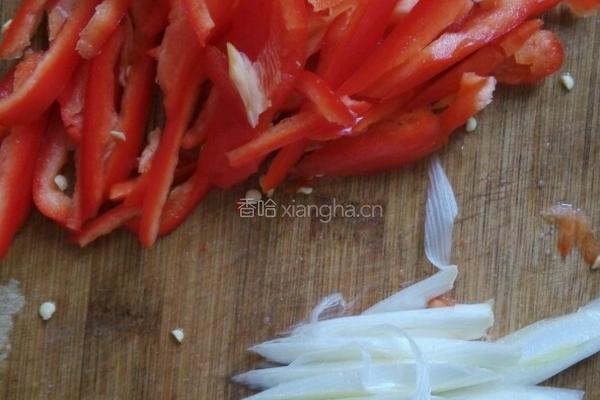 洋葱土豆丝的做法图解1