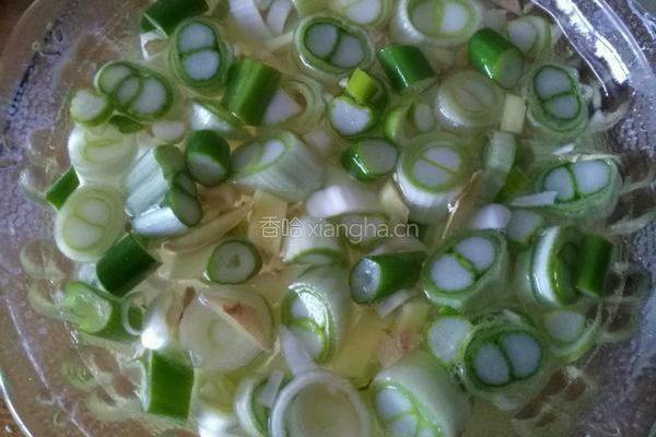 驴肉芹菜蒸饺的做法图解5