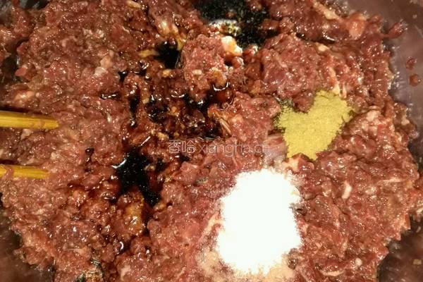 驴肉芹菜蒸饺的做法图解11