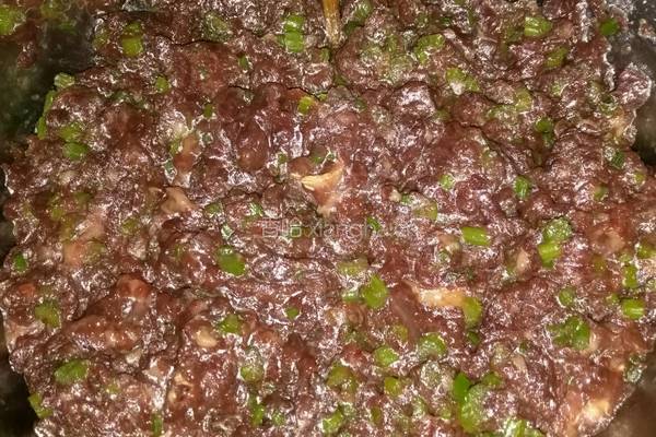 驴肉芹菜蒸饺的做法图解14