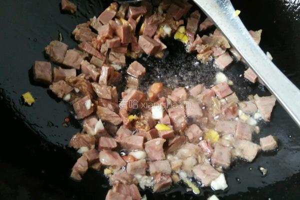 五香牛肉烧青豆的做法图解4