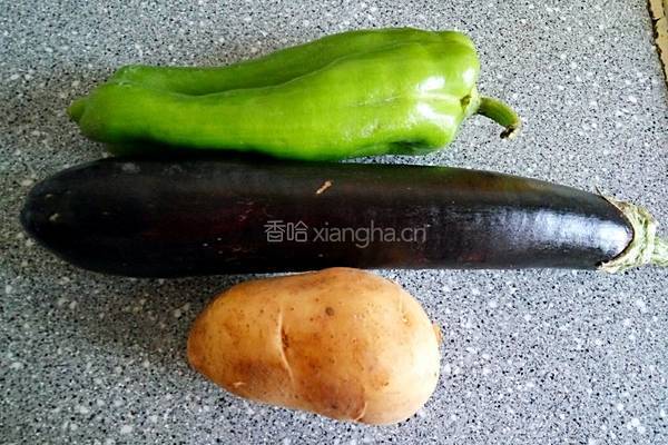 素炒地三鲜的做法图解1