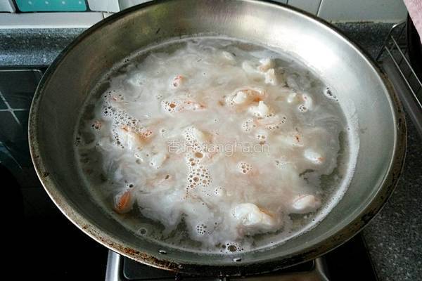 清炒腰果虾仁的做法图解5