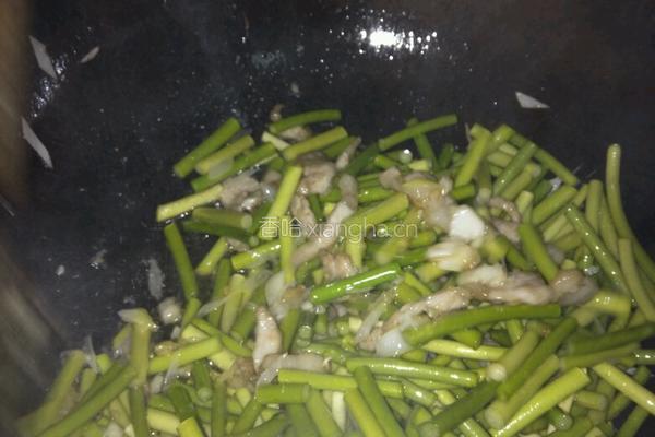 蒜薹炒肉的做法图解5