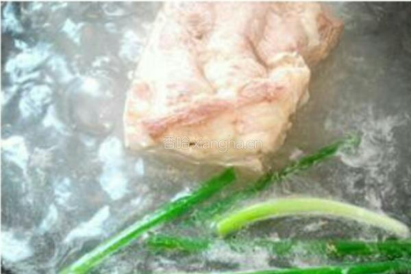 干豆角蒸扣肉的做法图解1