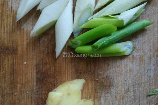 土豆炖牛腩的做法图解2