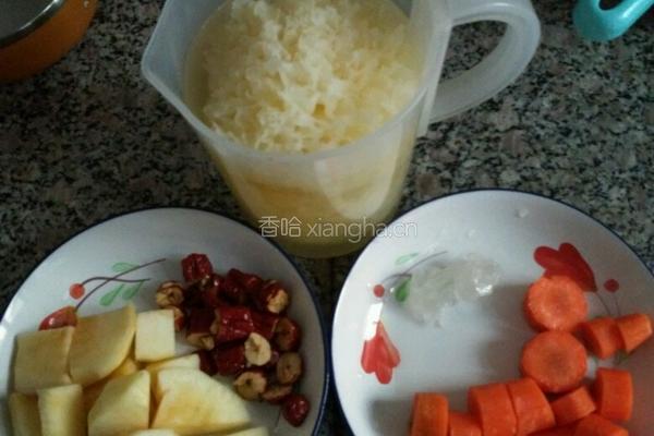 银耳粥的做法图解1
