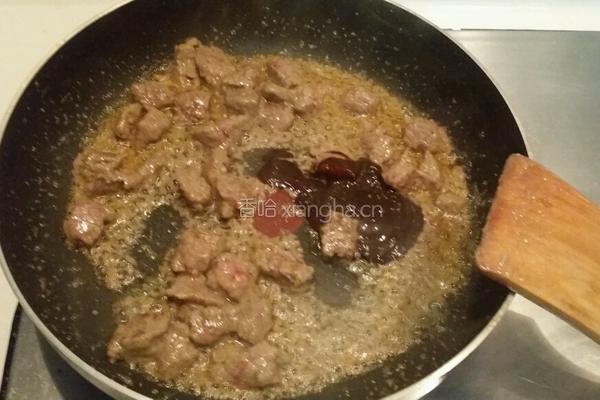 火龙果黑椒牛肉丁的做法图解6