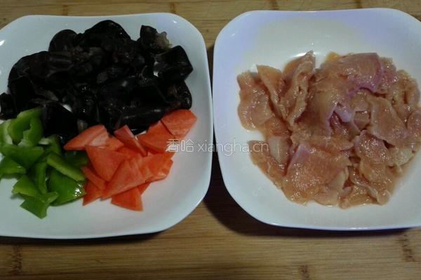 滑溜鸡片的做法图解1