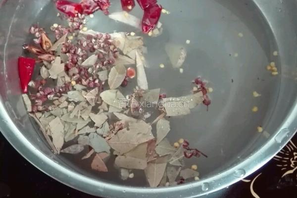 香辣鹌鹑蛋的做法图解6