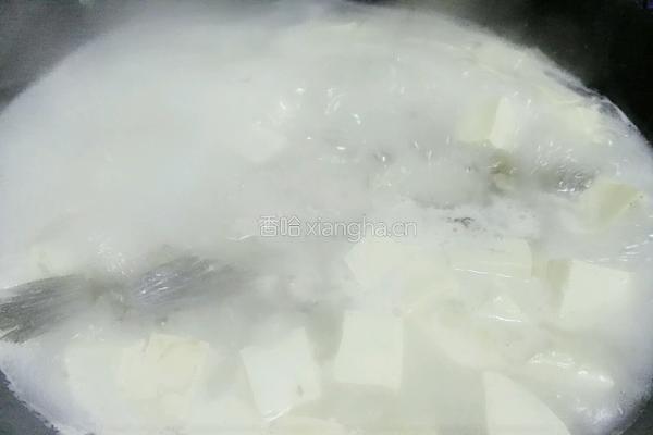 鲫鱼豆腐汤的做法图解11