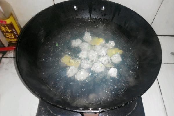 鲮鱼丸平菇汤的做法图解6