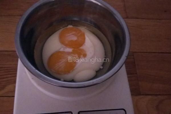 可可蛋糕卷的做法图解2
