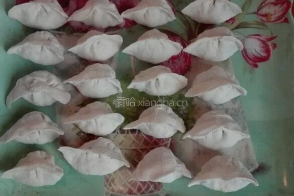 豆腐粉丝木耳蒜黄水饺的做法图解15