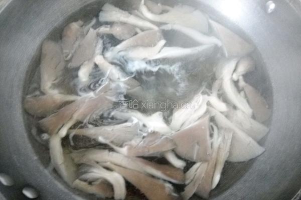 蘑菇肉圆汤的做法图解5