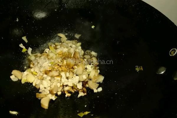 香菇肉丁的做法图解5