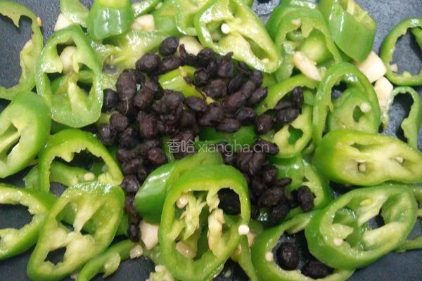 豆豉炒辣椒圈的做法图解8