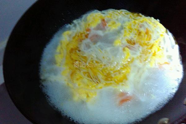 番茄金针菇蛋花汤的做法图解6
