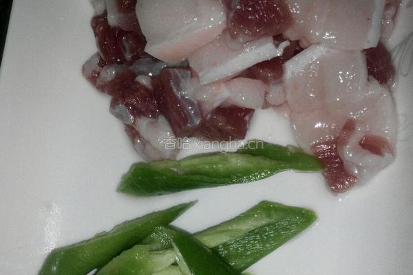 五花肉炒豆角的做法图解2