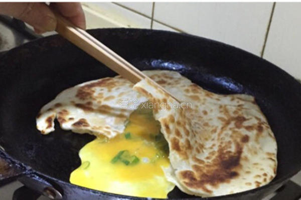 鸡蛋灌饼的做法图解12
