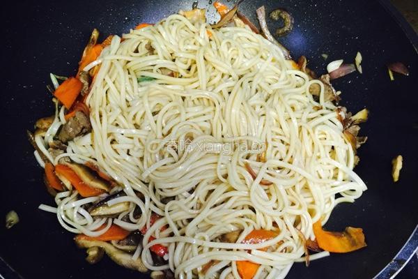 牛肉什锦炒面的做法图解7