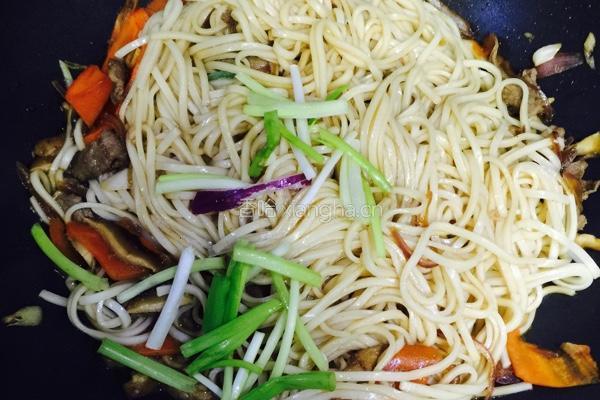 牛肉什锦炒面的做法图解8