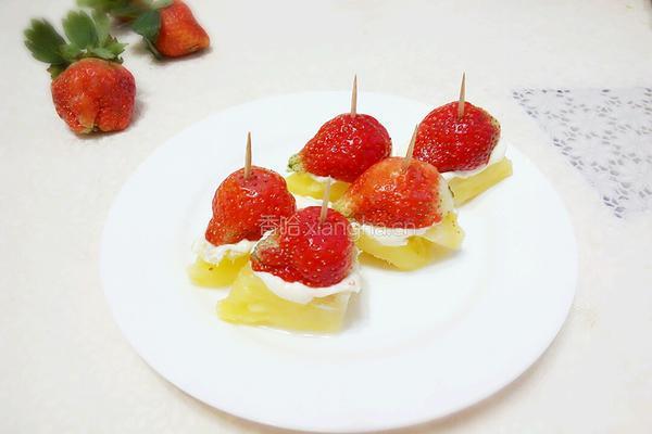菠萝色拉酱草莓甜点的做法图解9