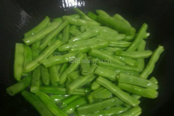 干煸四季豆的做法图解5