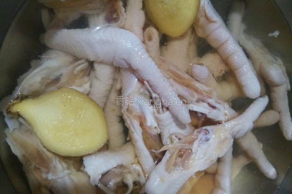 酱香辣凤爪的做法图解3