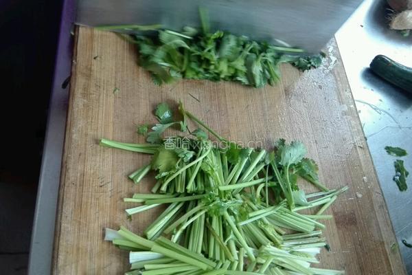 蒜泥茄子的做法图解2
