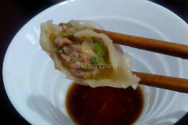 猪肉芹菜饺子的做法图解8