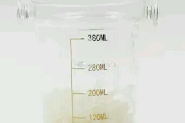 红枣枸杞炖燕窝的做法图解2