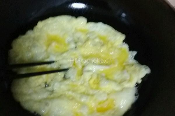 鸡蛋牛肉西兰花木耳的做法图解4