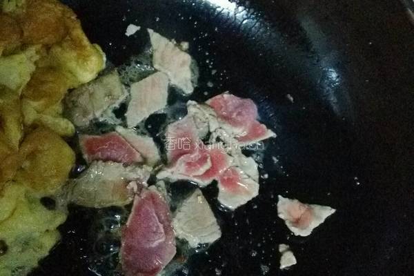 鸡蛋牛肉西兰花木耳的做法图解5