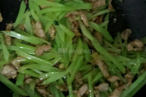莴笋炒肉的做法图解5