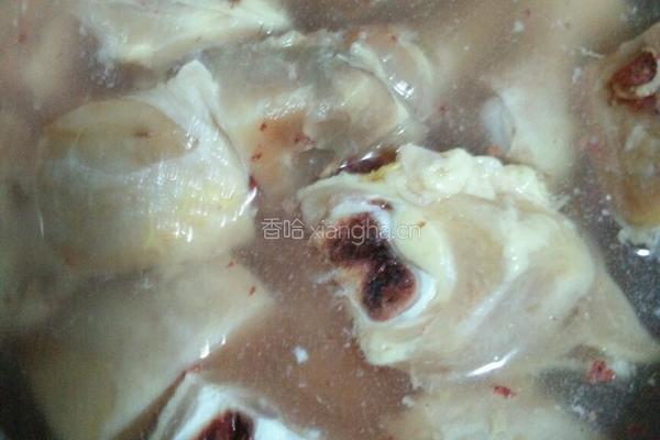 香菇鸡腿汤的做法图解2
