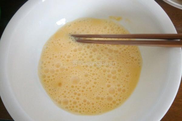 蚝油蒸蛋的做法图解1