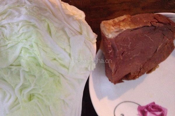 白菜拌牛肉的做法图解1