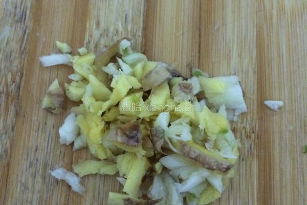 粉丝蒸九肚鱼的做法图解3