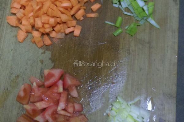西红柿蛋炒饭的做法图解1