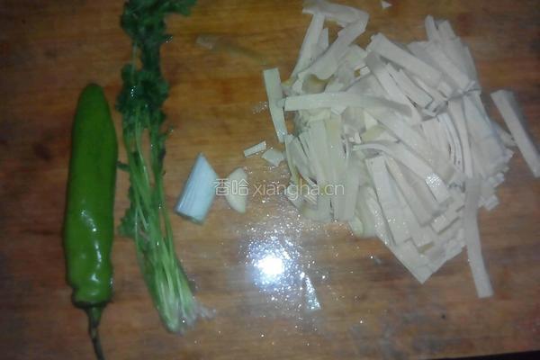 凉拌豆皮的做法图解1