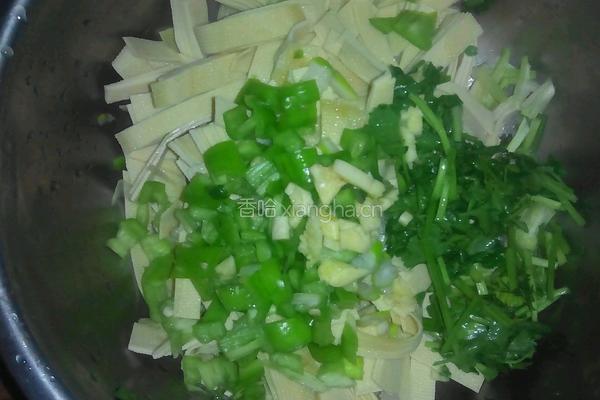 凉拌豆皮的做法图解2
