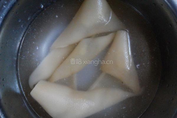 鲤鱼肉皮冻的做法图解3