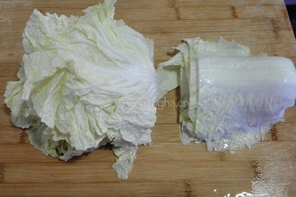 白菜肉卷的做法图解1