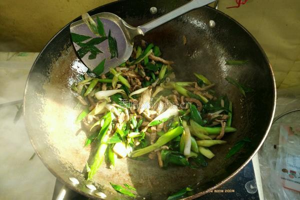 蒜苗炒五花肉的做法图解6